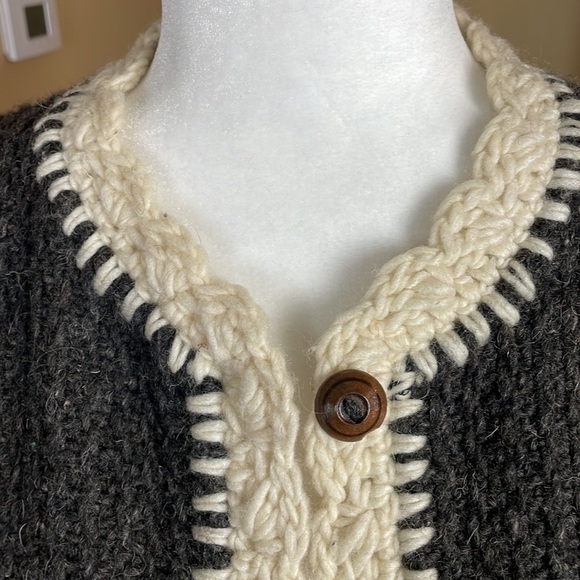 Handmade Thick Chunky Overaized Wool Sweater Cardigan, Made in Ecuador Woman's M - Picture 4 of 11